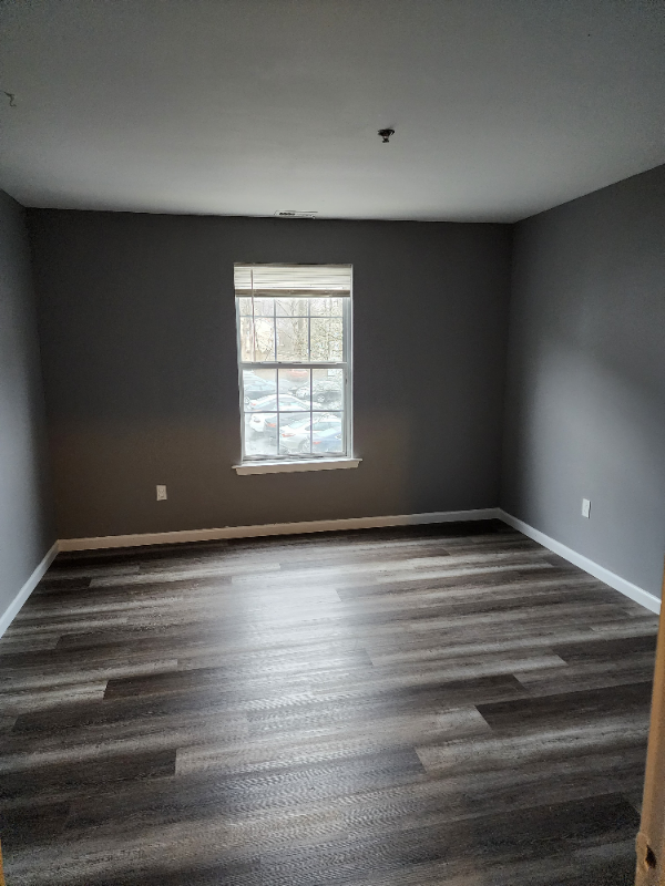 1018 Willings Way - Photo 2 of 9