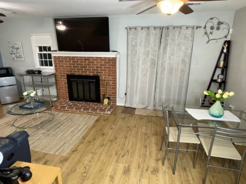 8259 Cedar Landing Ct - Photo 2 of 19