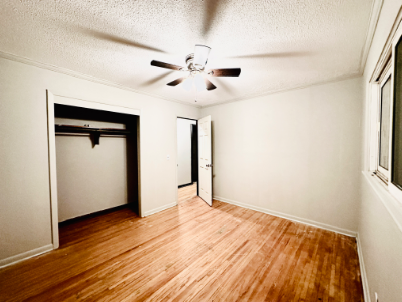 2225 W 24th St N - Photo 3 of 7