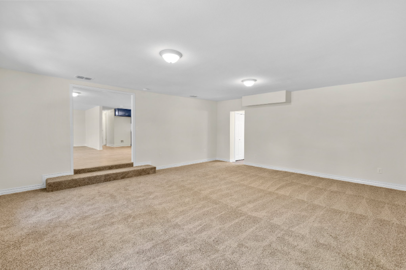 834 N Mccampbell St - Photo 2 of 8