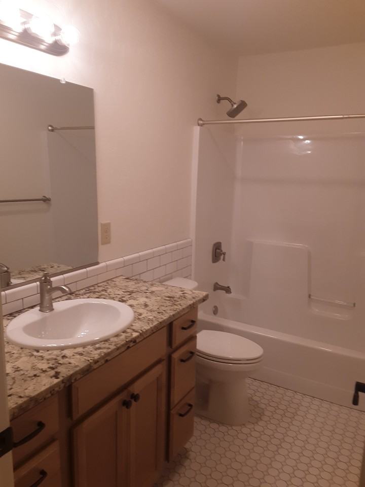 2447 Newburg Rd #6 - Photo 3 of 8