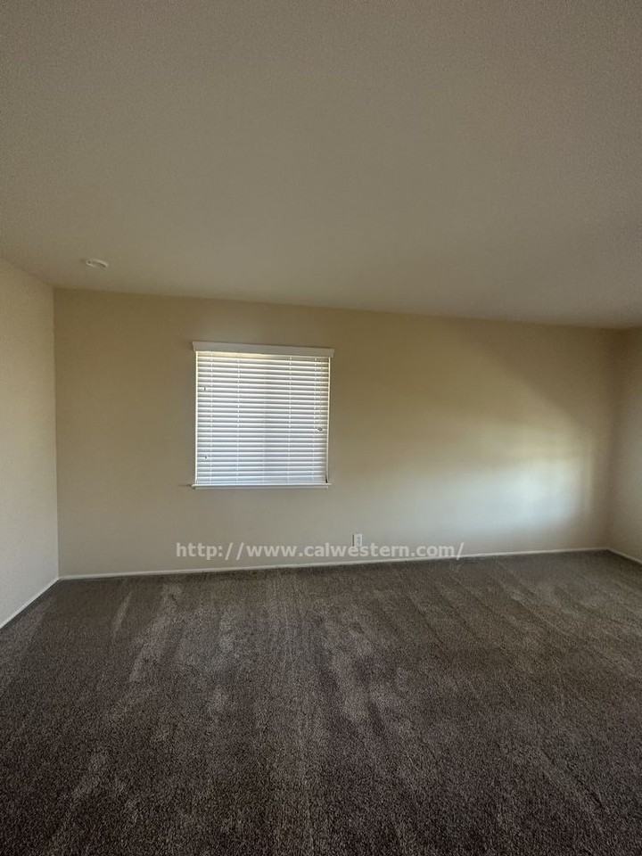 1535 Saratoga Ave - Photo 3 of 8