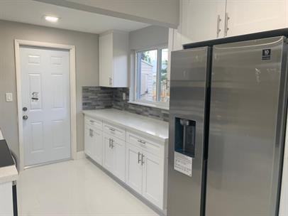 721 NE 6th St #3 Hallandale Beach 33009 - Photo 2 of 12