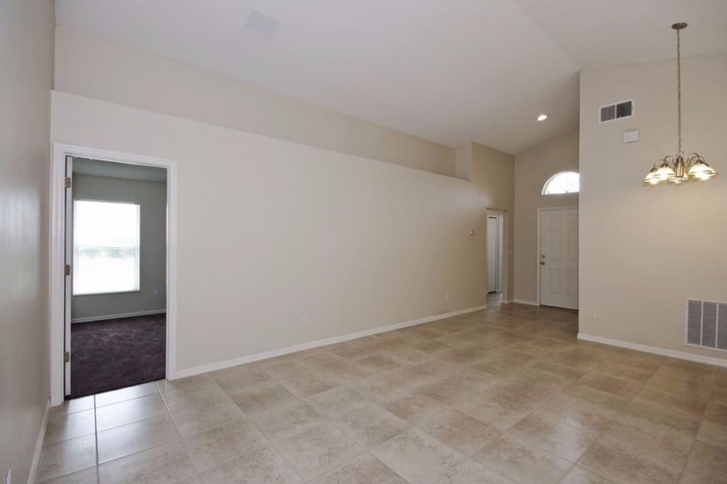 545 Haversham Way - Photo 3 of 21