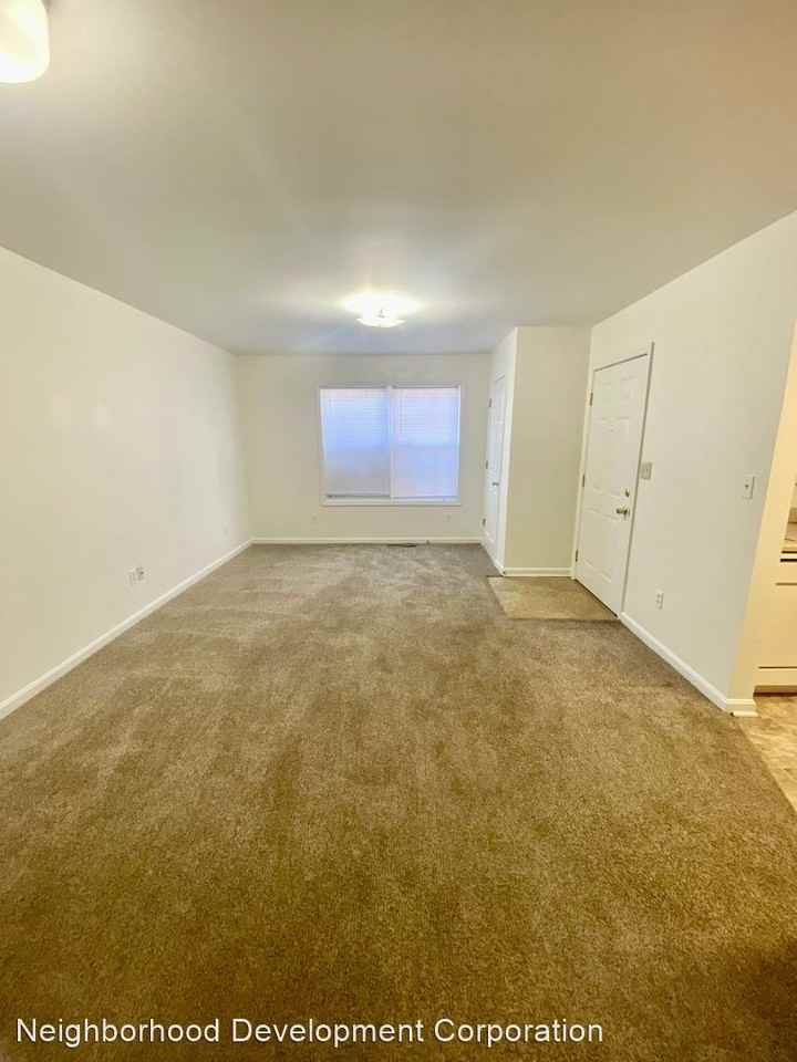 Nichols View Court - Photo 3 of 20