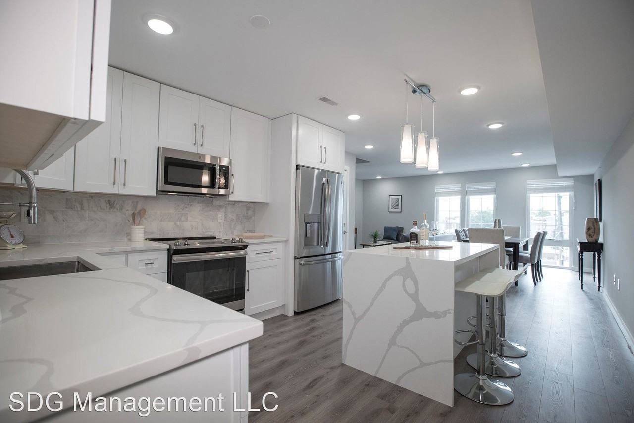 749 N 20th St - Photo 2 of 19