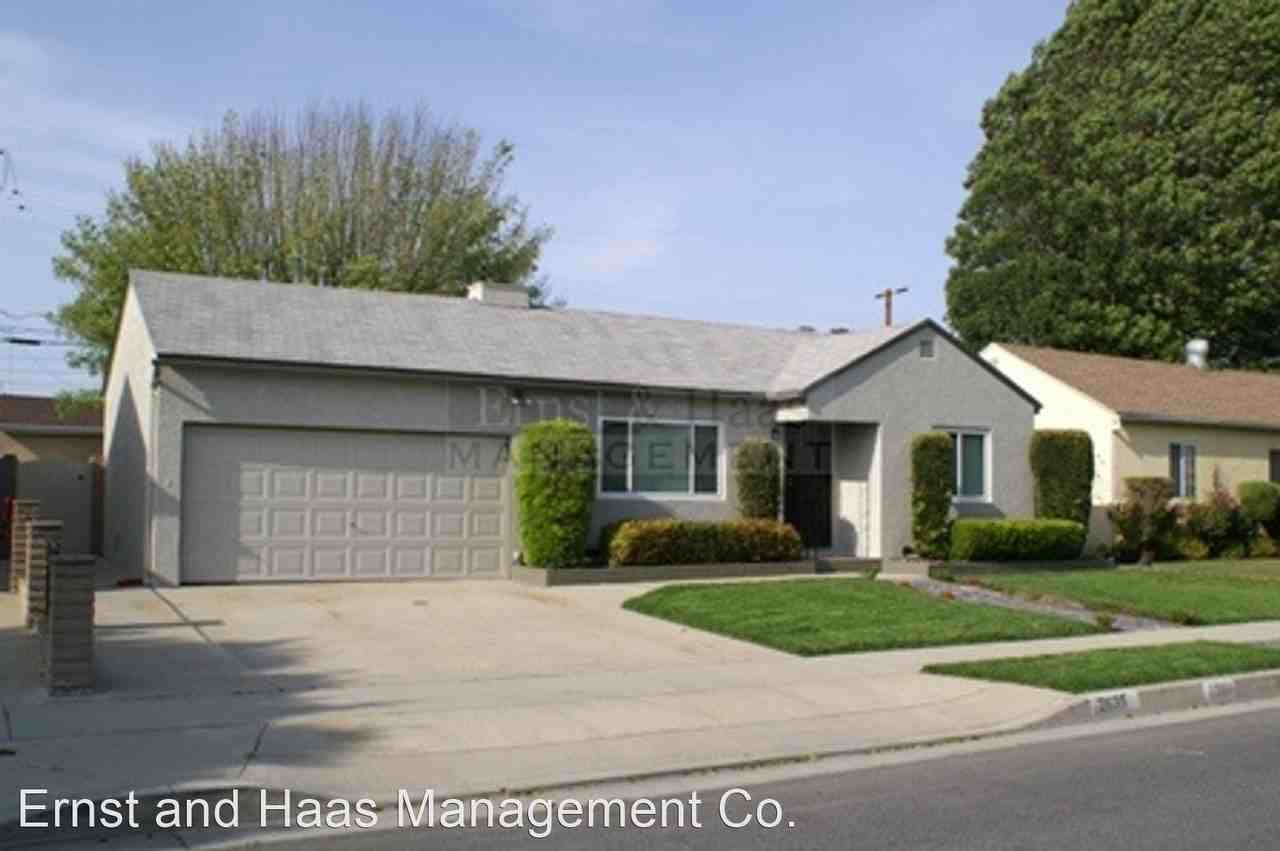 2635 E 218th Pl - Photo 3 of 12