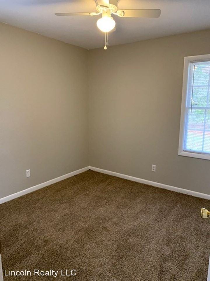 1112 Dunwoody Dr - Photo 2 of 8