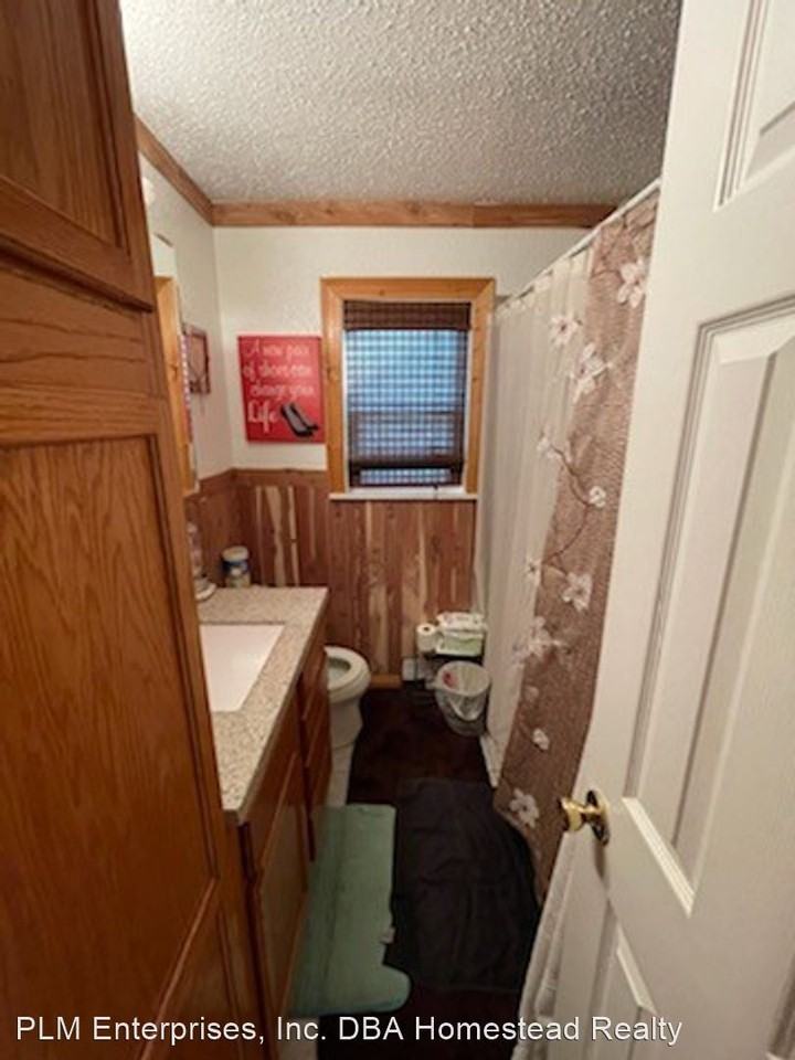 7155 Lewis Dr - Photo 2 of 9