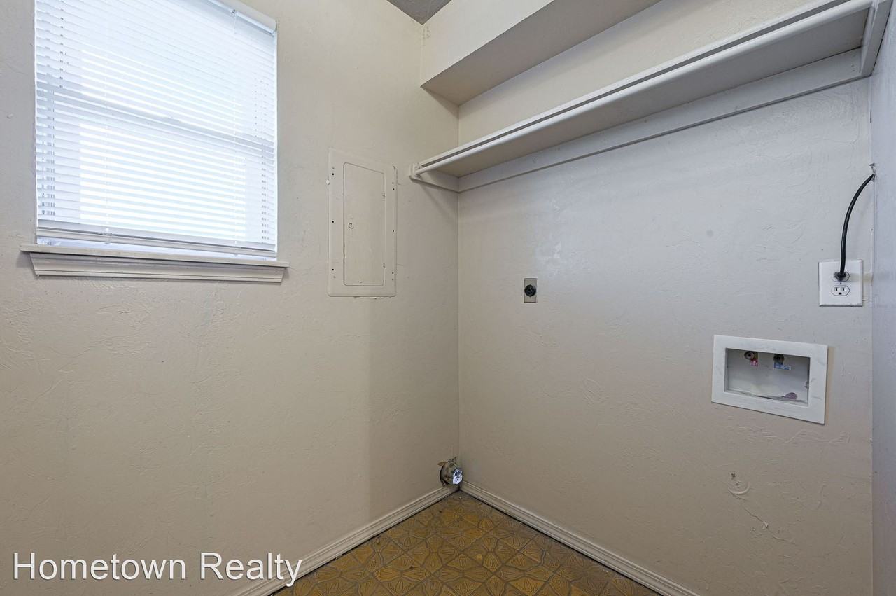 1043 S Sara Rd - Photo 2 of 13