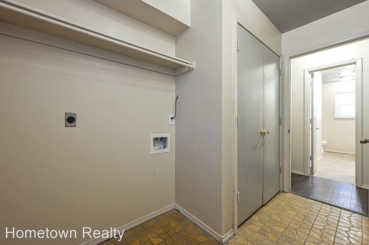 1043 S Sara Rd - Photo 3 of 13