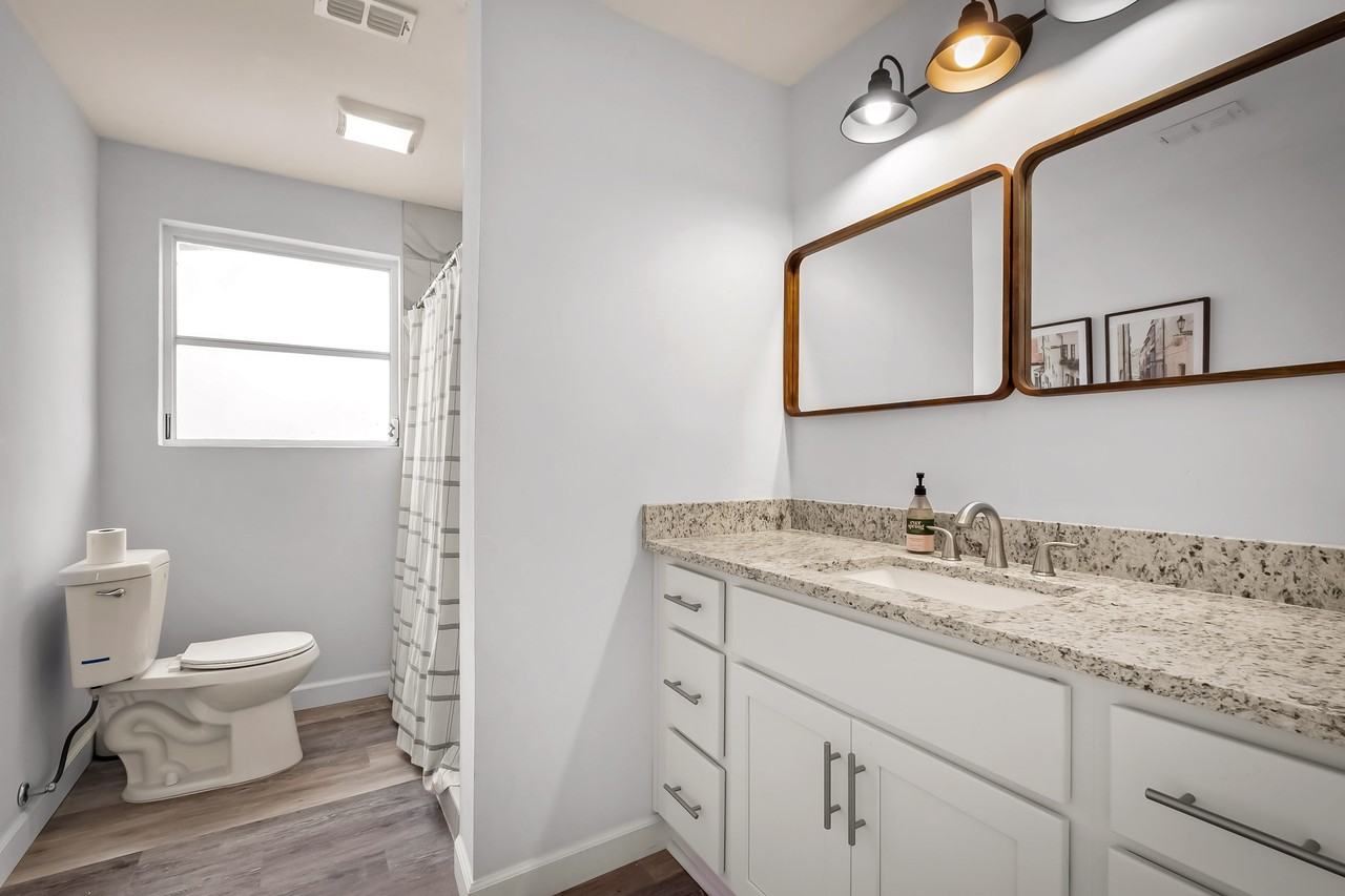 College Cir N - Photo 4 of 8