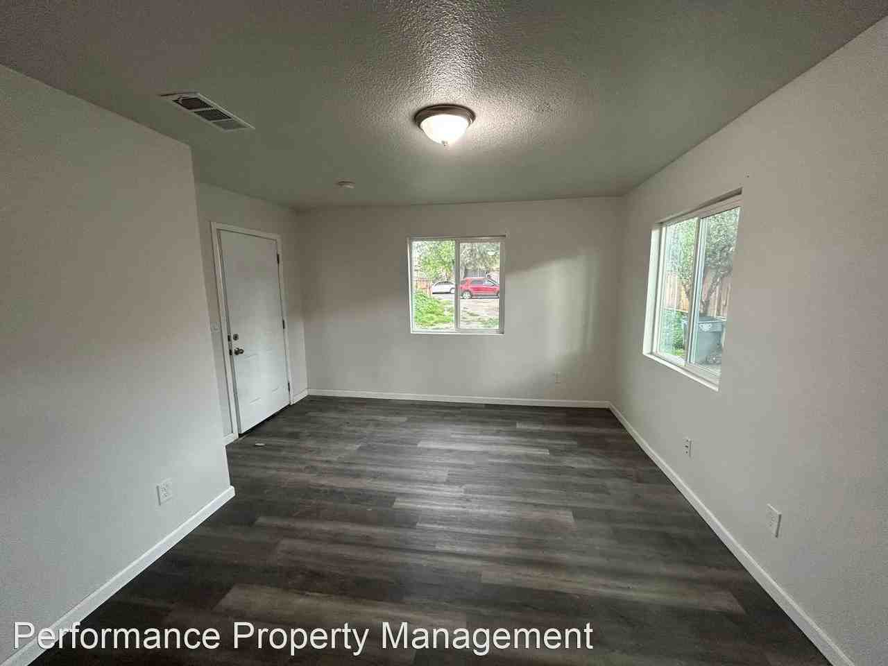 2214 Nelson St - Photo 2 of 8