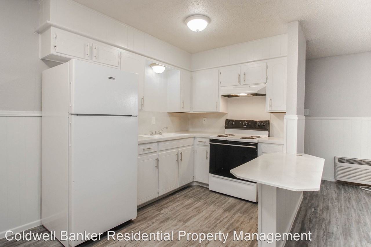 1311 53rd Street - Photo 2 of 9