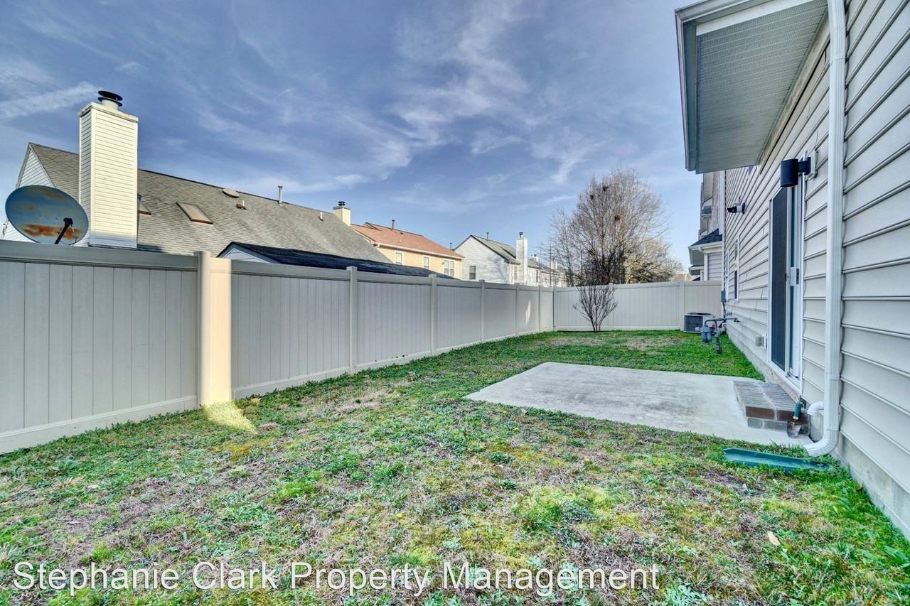 2744 Ada Arch - Photo 2 of 31