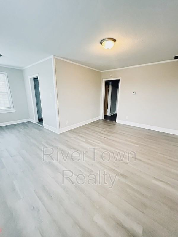 3175 Jackson Ave - Photo 3 of 11