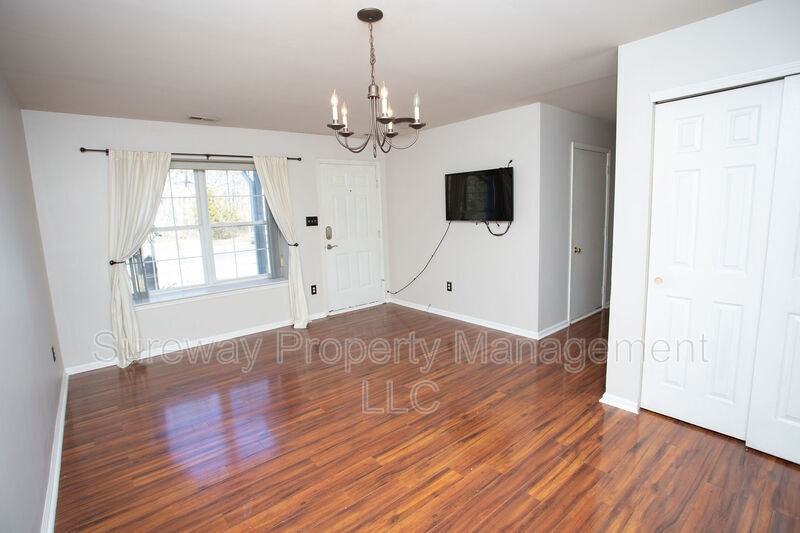 125 Crosley Dr - Photo 2 of 40