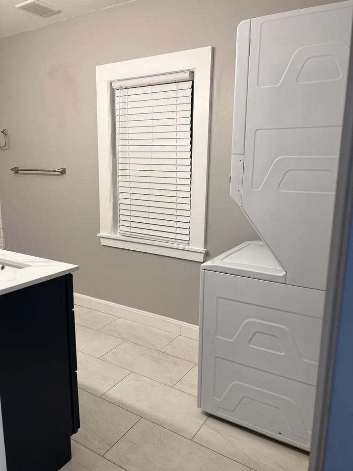 21 Gage St #1ABUJAROOM - Photo 3 of 9