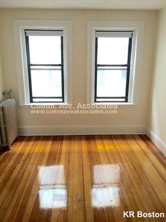 Brighton Ave #B - Photo 4 of 15