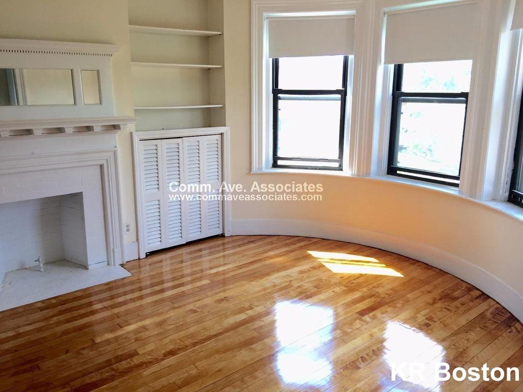 Brighton Ave #B - Photo 6 of 15