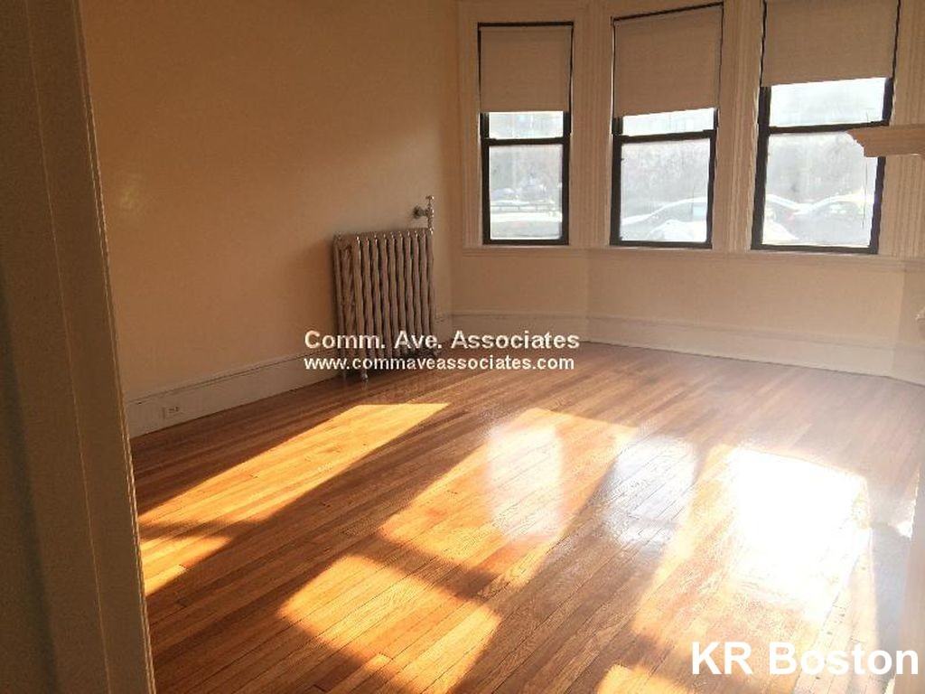 Brighton Ave #B - Photo 7 of 15