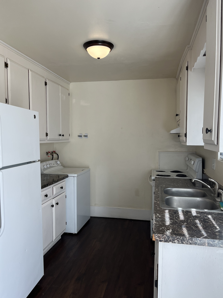 20 E 15Th St - Photo 3 of 7