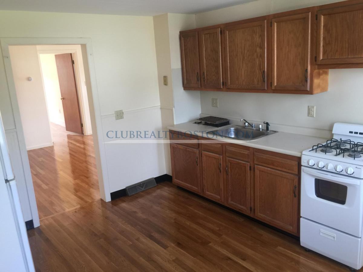 19 Norumbega Ter #1 - Photo 2 of 14