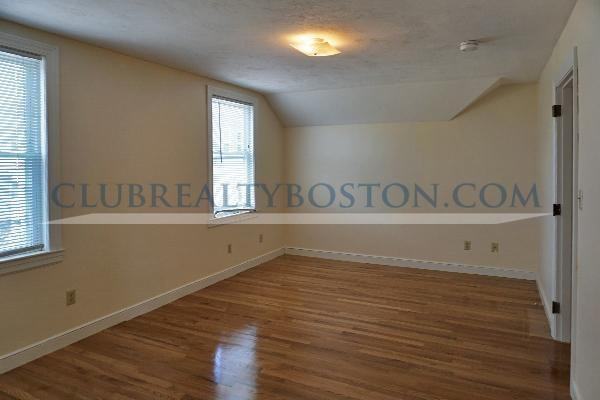 19 Norumbega Ter #1 - Photo 4 of 14