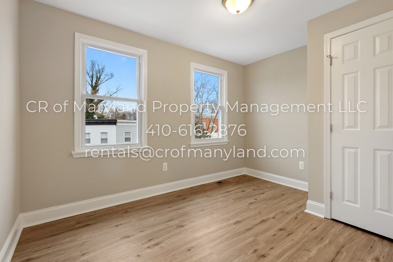 1138 Homestead St - Photo 3 of 17