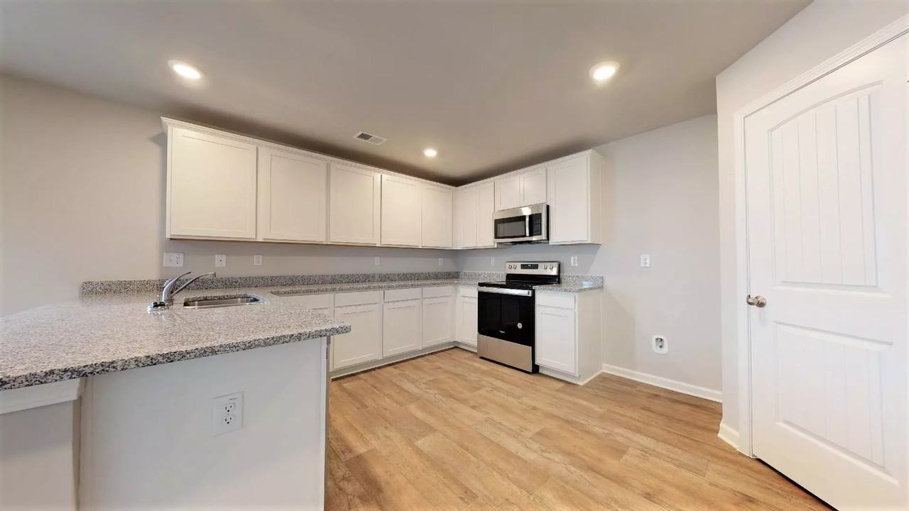 1550 Friendship Rd Ne - Photo 2 of 20