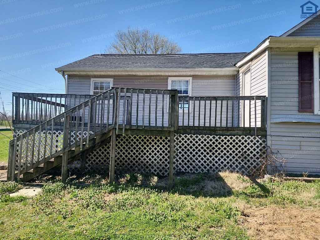 9842 Highway 127 N - Photo 2 of 22