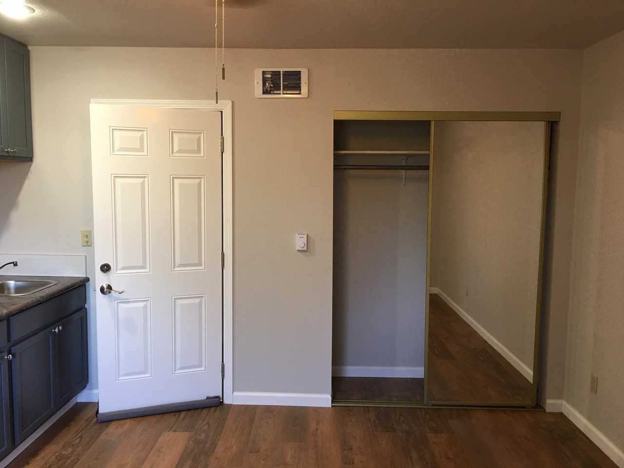 267 Vista Avenue - Photo 2 of 5