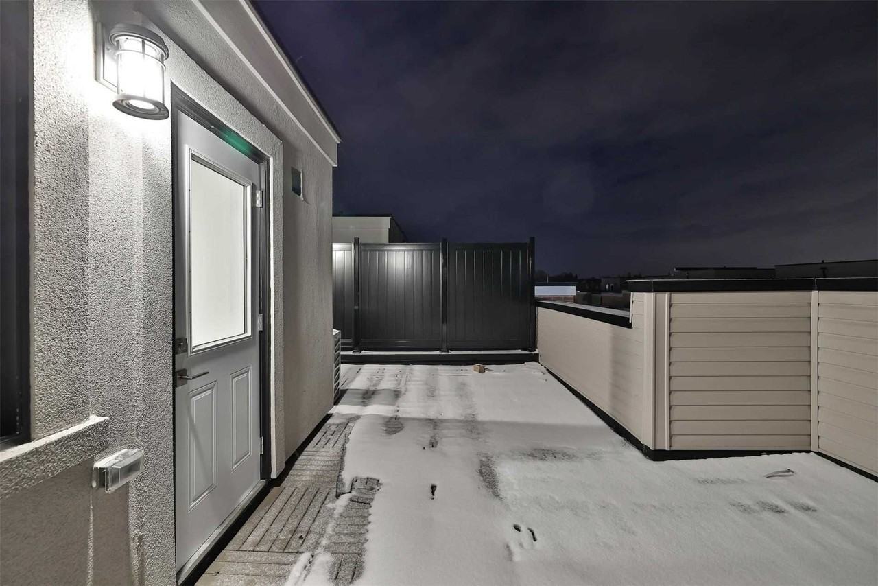 1 Bond Crescent - Photo 2 of 19