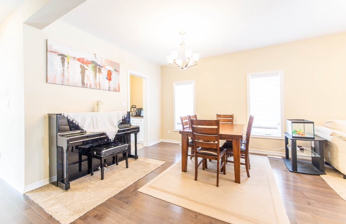 701 Sundew Dr - Photo 2 of 8