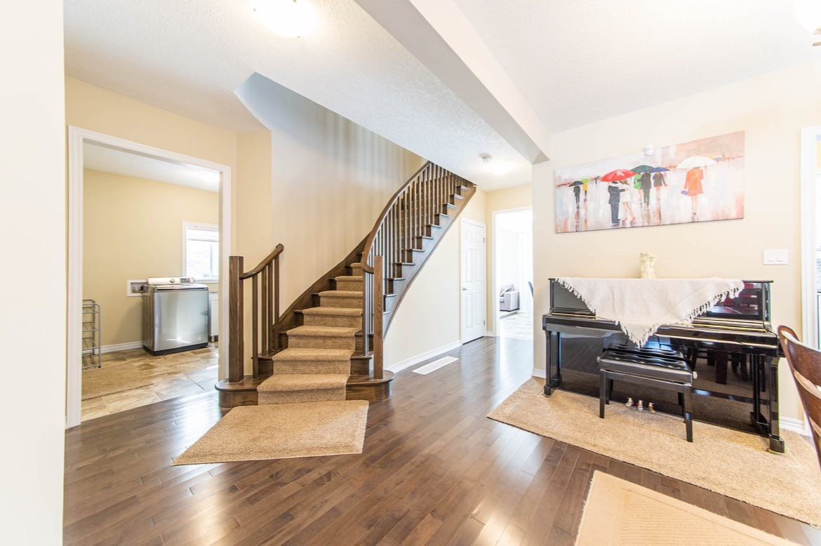 701 Sundew Dr - Photo 3 of 8