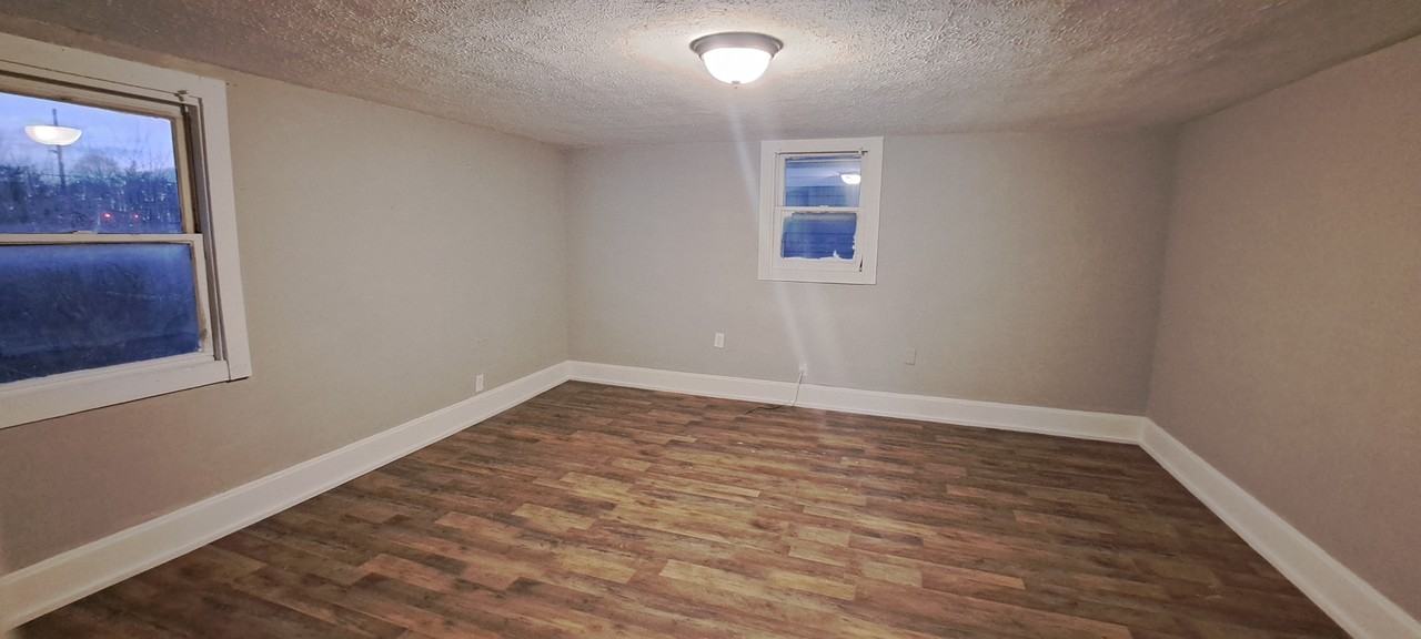 1849 Westview Dr #1 - Photo 2 of 5