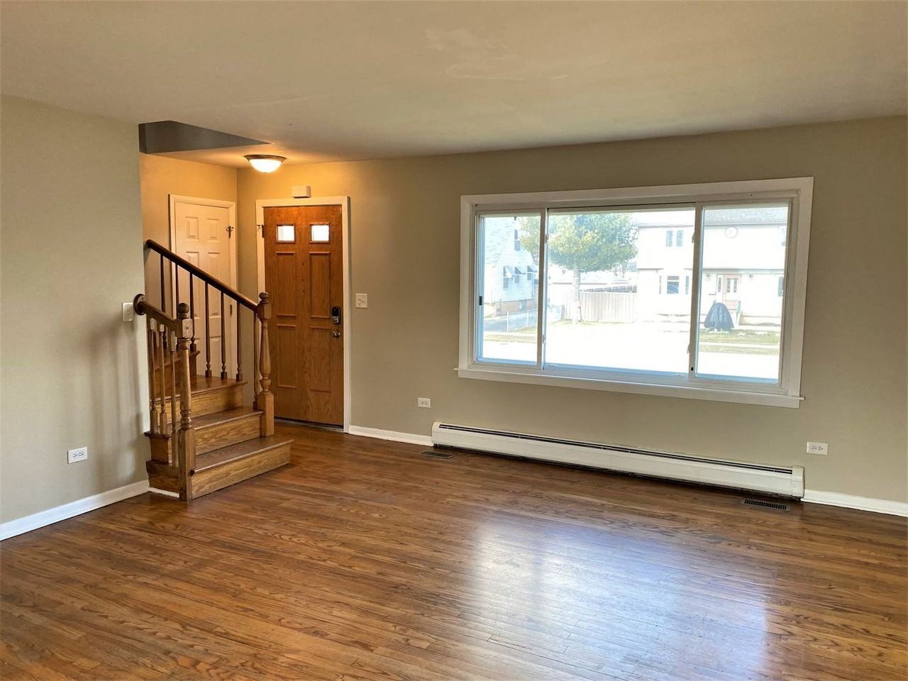 349 E Medill Ave - Photo 3 of 24