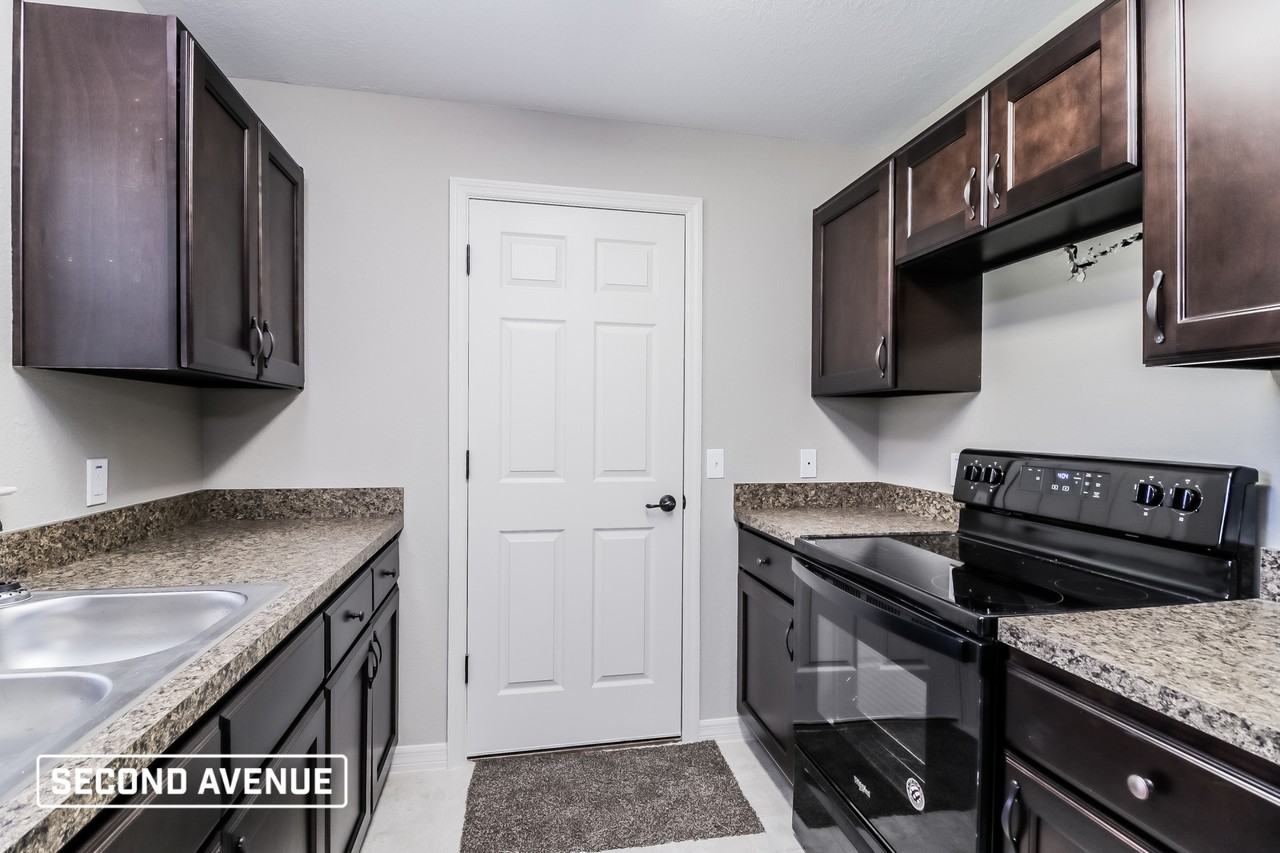 5625 Nw 61st St - Photo 2 of 15