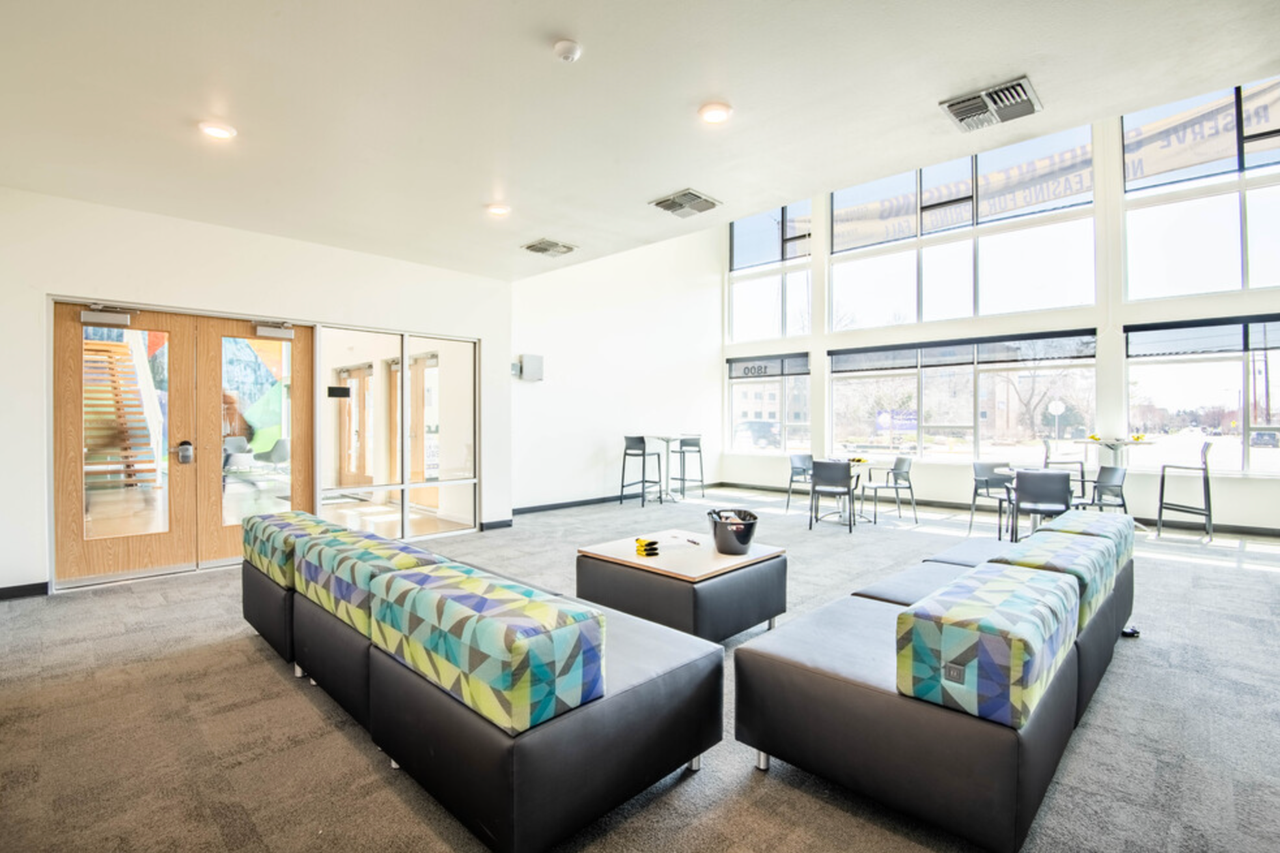 The Reserve Student Apartments - Photo 5 of 37