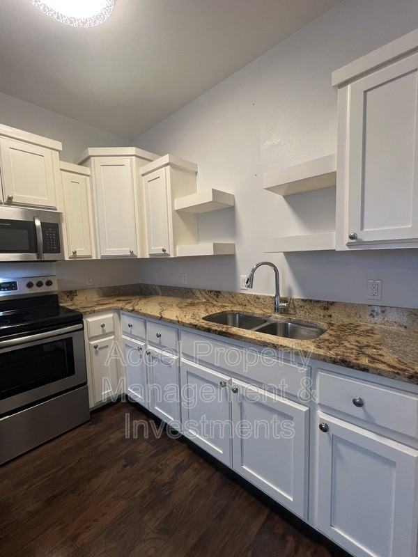 401 E Ebony Ave #3 - Photo 5 of 13