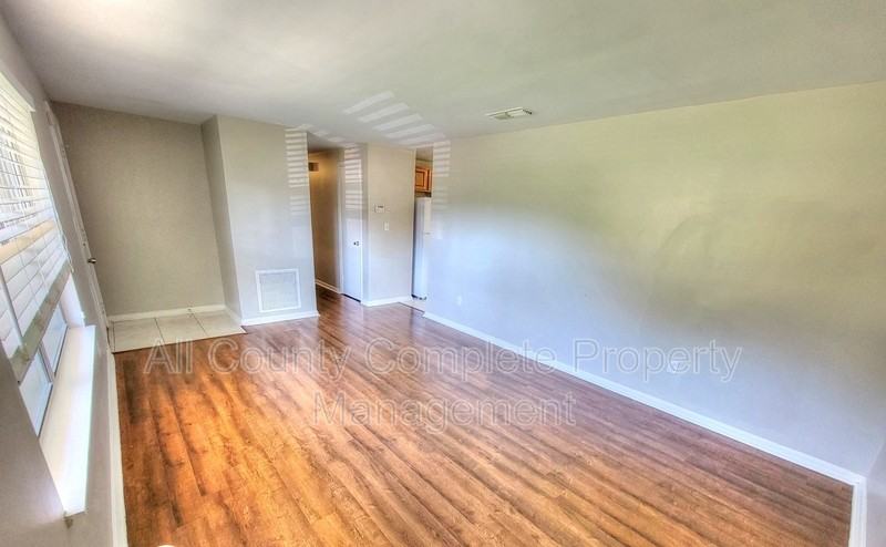 10881 Key Coral Dr - Photo 4 of 26