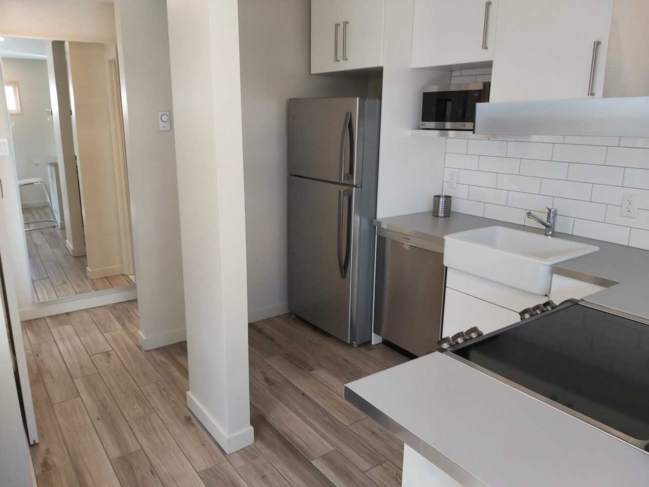 10 Sherbrooke Ave - Photo 5 of 14