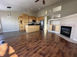 featured image of 113 E Manilla Dr