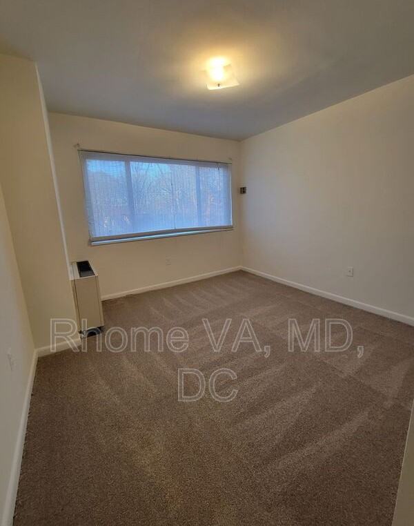 8830 Piney Branch Rd #403 - Photo 7 of 18