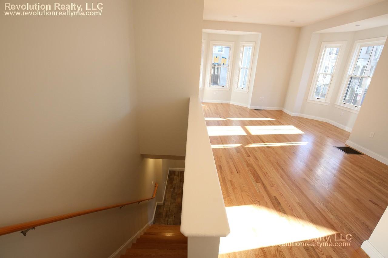 19 Lincoln Ave - Photo 5 of 16