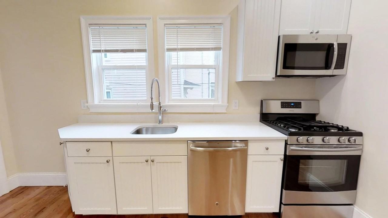 8 Claremon St #1 - Photo 4 of 13