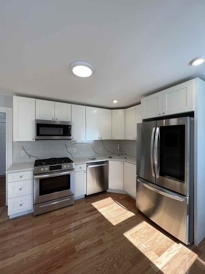 3 Mossland St #3 - Photo 2 of 17