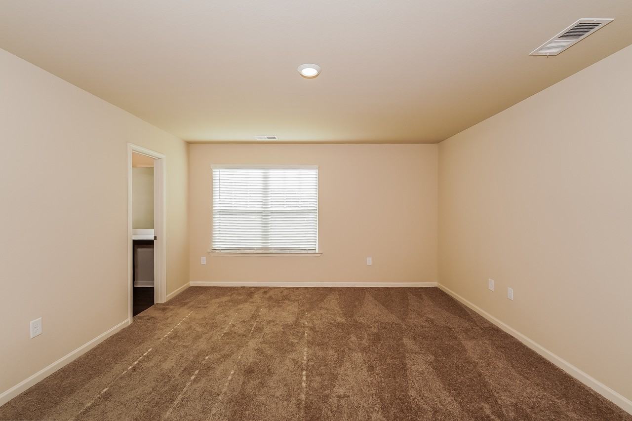 165 Clover Ln - Photo 7 of 29