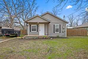 featured image of 1009 Oak St #1