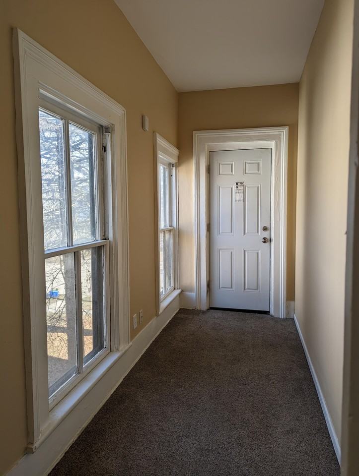 1018 Haskell Ave #4 - Photo 2 of 11